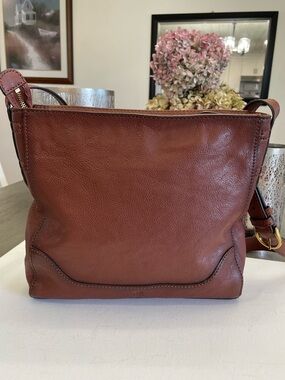 Frye Classic Brown Leather shoulder Bag